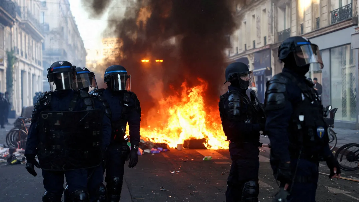 França promete presença policial massiva após onda de violentos protestos